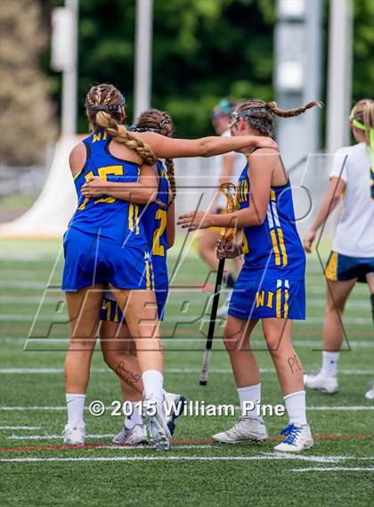Thumbnail 3 in West Genesee vs. West Islip (NYSPHSAA Class A Semifinal) photogallery.