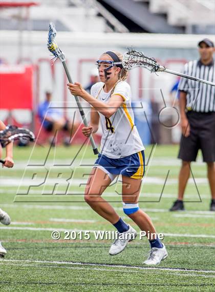 Thumbnail 1 in West Genesee vs. West Islip (NYSPHSAA Class A Semifinal) photogallery.