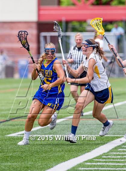 Thumbnail 1 in West Genesee vs. West Islip (NYSPHSAA Class A Semifinal) photogallery.