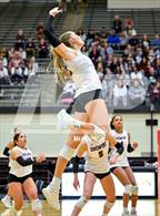 Photo from the gallery "Davenport vs. Floresville (UIL Volleyball 4A Region 4 Final)"
