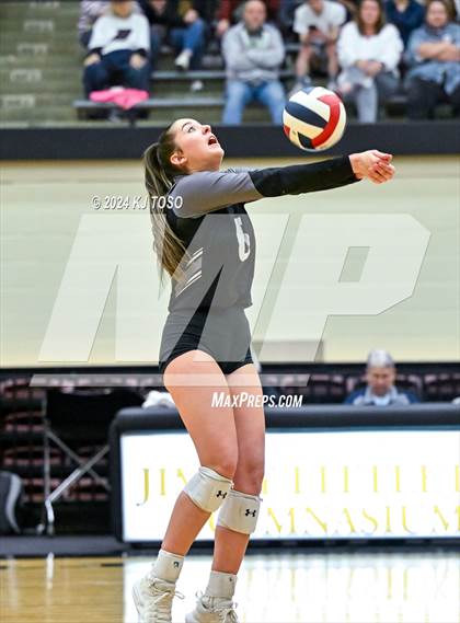 Thumbnail 2 in Davenport vs. Floresville (UIL Volleyball 4A Region 4 Final) photogallery.