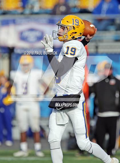 Thumbnail 2 in Middletown vs. Aliquippa (PIAA 3A Championship) photogallery.