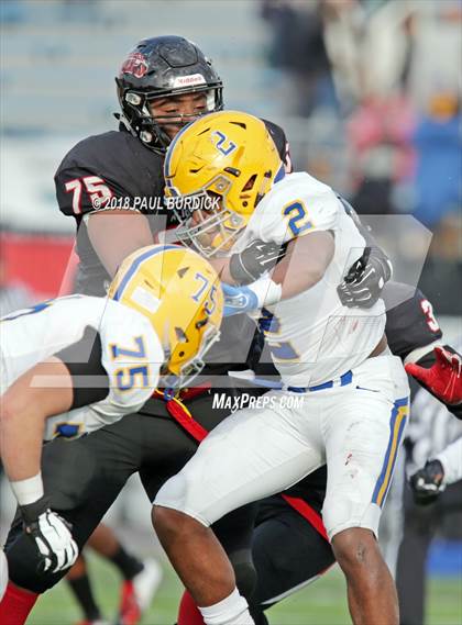 Thumbnail 2 in Middletown vs. Aliquippa (PIAA 3A Championship) photogallery.