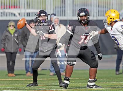 Thumbnail 2 in Middletown vs. Aliquippa (PIAA 3A Championship) photogallery.