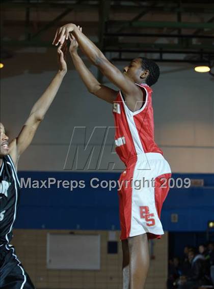 Thumbnail 2 in Acorn vs Blessed Sacrament (Queens Jam Christmas Classic) photogallery.