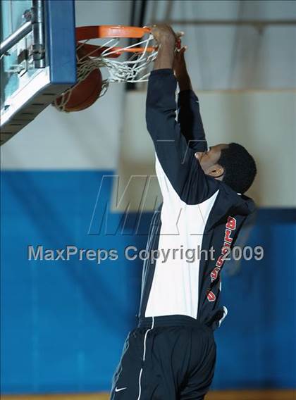 Thumbnail 1 in Acorn vs Blessed Sacrament (Queens Jam Christmas Classic) photogallery.