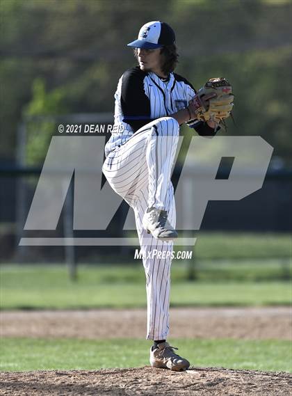 Thumbnail 1 in Crete-Monee @ Lincoln-Way East photogallery.