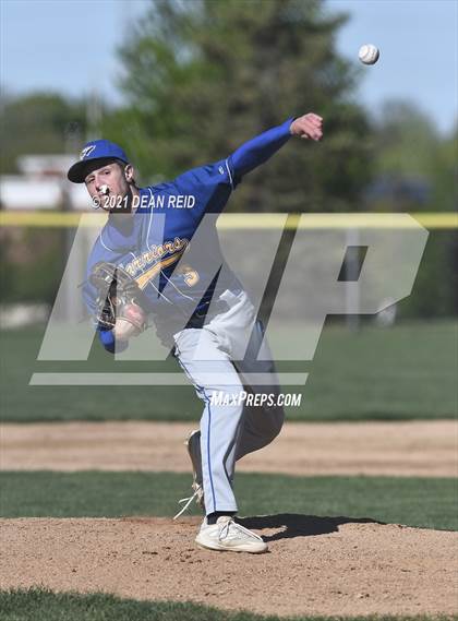 Thumbnail 3 in Crete-Monee @ Lincoln-Way East photogallery.