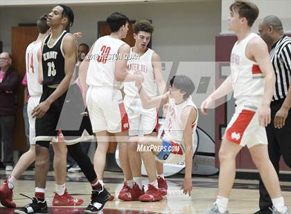 Thumbnail 3 in Mater Dei vs. Knight (Rancho Mirage Holiday Invitational) photogallery.