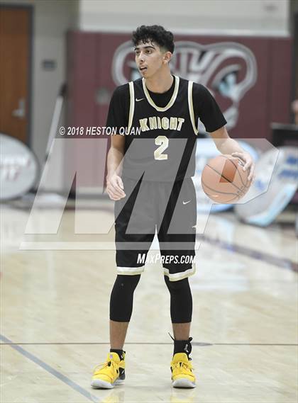 Thumbnail 2 in Mater Dei vs. Knight (Rancho Mirage Holiday Invitational) photogallery.