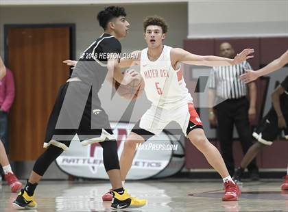 Thumbnail 3 in Mater Dei vs. Knight (Rancho Mirage Holiday Invitational) photogallery.