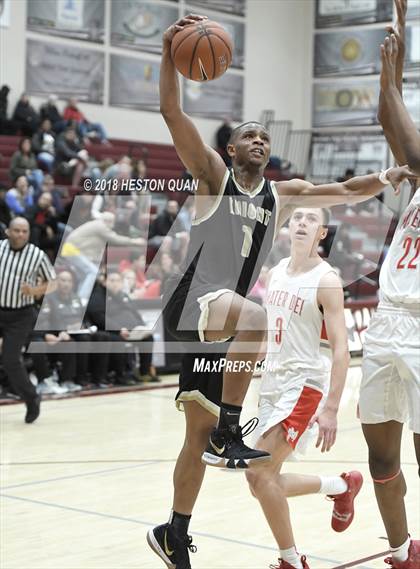 Thumbnail 1 in Mater Dei vs. Knight (Rancho Mirage Holiday Invitational) photogallery.