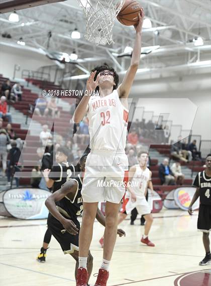 Thumbnail 2 in Mater Dei vs. Knight (Rancho Mirage Holiday Invitational) photogallery.