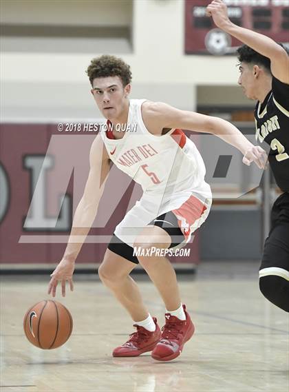 Thumbnail 1 in Mater Dei vs. Knight (Rancho Mirage Holiday Invitational) photogallery.