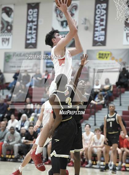 Thumbnail 3 in Mater Dei vs. Knight (Rancho Mirage Holiday Invitational) photogallery.