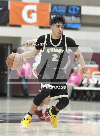 Thumbnail 3 in Mater Dei vs. Knight (Rancho Mirage Holiday Invitational) photogallery.