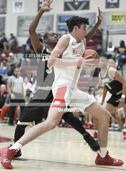 Thumbnail 2 in Mater Dei vs. Knight (Rancho Mirage Holiday Invitational) photogallery.