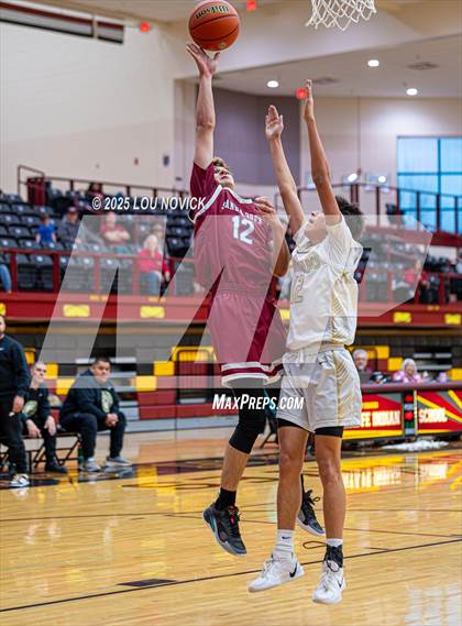 Thumbnail 3 in Sandia Prep vs. Mesa Vista (Braves Invite at Santa Fe Indian School) photogallery.