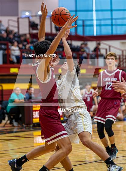 Thumbnail 2 in Sandia Prep vs. Mesa Vista (Braves Invite at Santa Fe Indian School) photogallery.