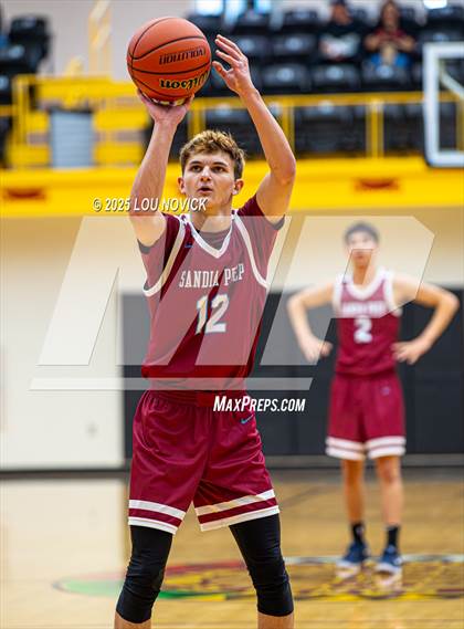 Thumbnail 1 in Sandia Prep vs. Mesa Vista (Braves Invite at Santa Fe Indian School) photogallery.