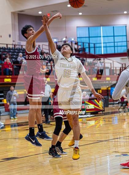 Thumbnail 1 in Sandia Prep vs. Mesa Vista (Braves Invite at Santa Fe Indian School) photogallery.