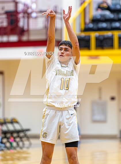 Thumbnail 1 in Sandia Prep vs. Mesa Vista (Braves Invite at Santa Fe Indian School) photogallery.