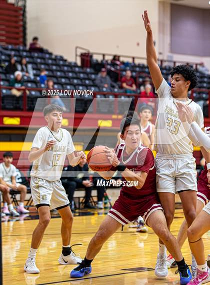 Thumbnail 1 in Sandia Prep vs. Mesa Vista (Braves Invite at Santa Fe Indian School) photogallery.