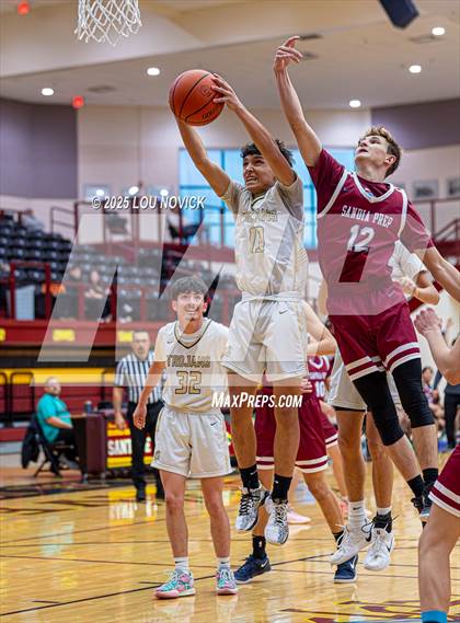 Thumbnail 2 in Sandia Prep vs. Mesa Vista (Braves Invite at Santa Fe Indian School) photogallery.