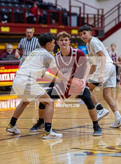 Thumbnail 2 in Sandia Prep vs. Mesa Vista (Braves Invite at Santa Fe Indian School) photogallery.