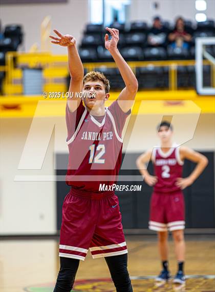 Thumbnail 2 in Sandia Prep vs. Mesa Vista (Braves Invite at Santa Fe Indian School) photogallery.