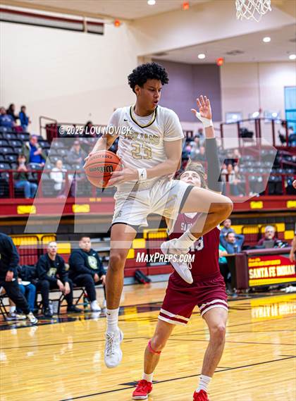 Thumbnail 2 in Sandia Prep vs. Mesa Vista (Braves Invite at Santa Fe Indian School) photogallery.