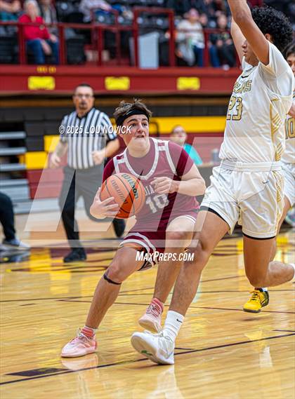 Thumbnail 2 in Sandia Prep vs. Mesa Vista (Braves Invite at Santa Fe Indian School) photogallery.