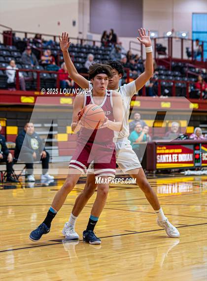 Thumbnail 2 in Sandia Prep vs. Mesa Vista (Braves Invite at Santa Fe Indian School) photogallery.