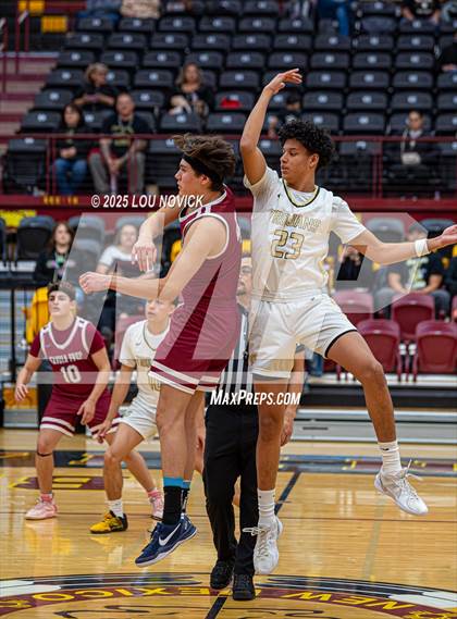 Thumbnail 3 in Sandia Prep vs. Mesa Vista (Braves Invite at Santa Fe Indian School) photogallery.