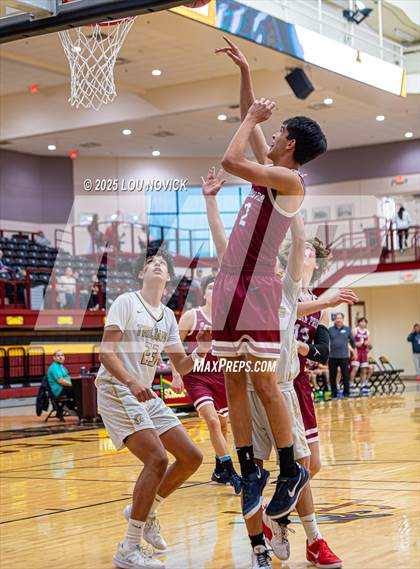 Thumbnail 2 in Sandia Prep vs. Mesa Vista (Braves Invite at Santa Fe Indian School) photogallery.