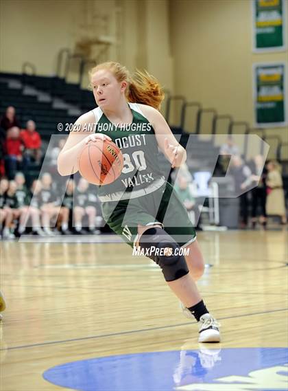 Thumbnail 1 in Locust Valley vs. Floral Park (Section VIII Class A Championship) photogallery.