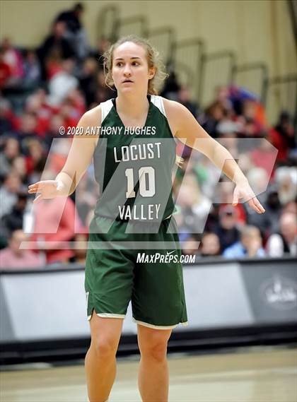 Thumbnail 2 in Locust Valley vs. Floral Park (Section VIII Class A Championship) photogallery.
