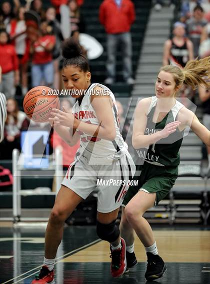Thumbnail 2 in Locust Valley vs. Floral Park (Section VIII Class A Championship) photogallery.