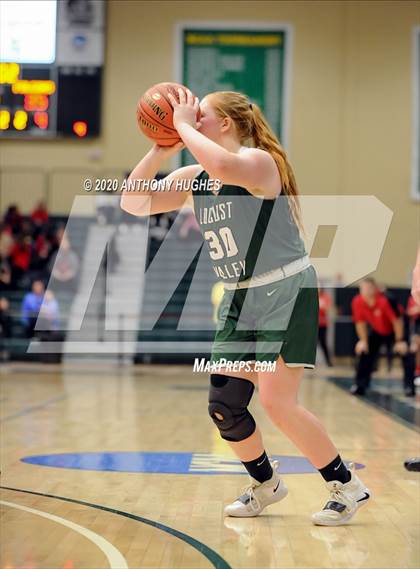 Thumbnail 1 in Locust Valley vs. Floral Park (Section VIII Class A Championship) photogallery.