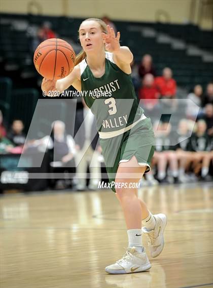 Thumbnail 3 in Locust Valley vs. Floral Park (Section VIII Class A Championship) photogallery.