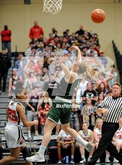 Thumbnail 3 in Locust Valley vs. Floral Park (Section VIII Class A Championship) photogallery.