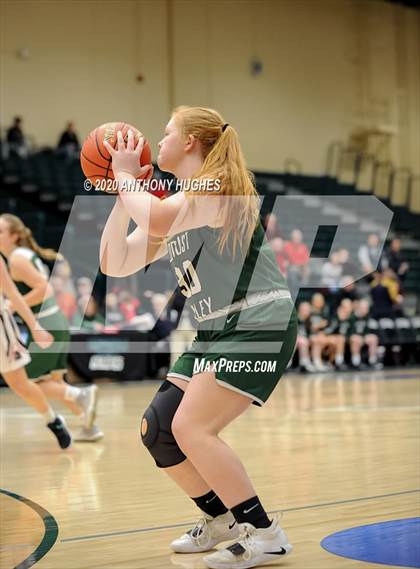 Thumbnail 2 in Locust Valley vs. Floral Park (Section VIII Class A Championship) photogallery.