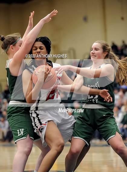 Thumbnail 3 in Locust Valley vs. Floral Park (Section VIII Class A Championship) photogallery.