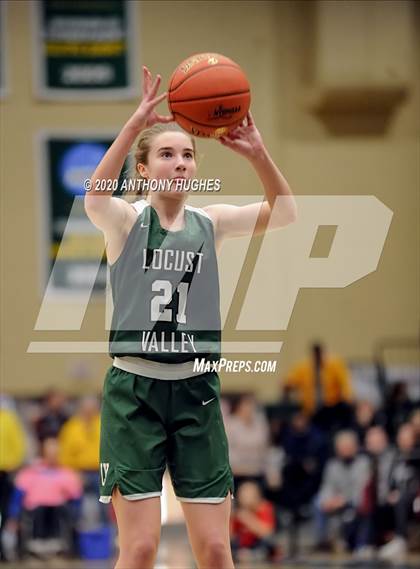 Thumbnail 1 in Locust Valley vs. Floral Park (Section VIII Class A Championship) photogallery.