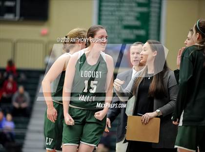 Thumbnail 1 in Locust Valley vs. Floral Park (Section VIII Class A Championship) photogallery.