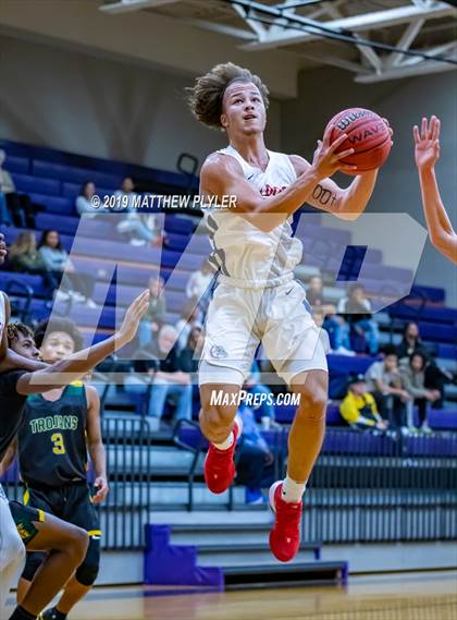 Thumbnail 1 in Terry Sanford vs. Pine Forest (Cumberland County Holiday Classic 2nd Round) photogallery.