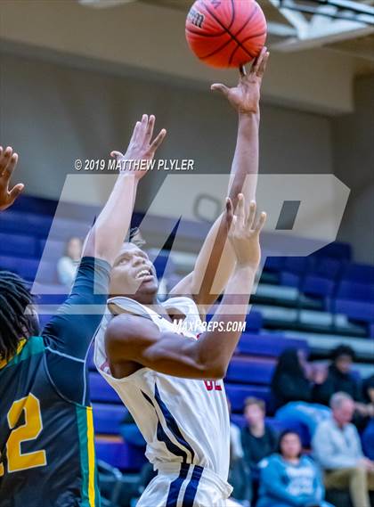 Thumbnail 3 in Terry Sanford vs. Pine Forest (Cumberland County Holiday Classic 2nd Round) photogallery.