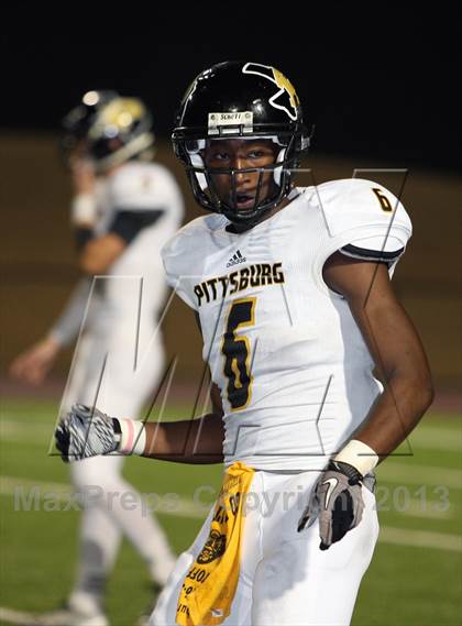 Thumbnail 1 in Gilmer vs. Pittsburg (UIL 3A Area Playoff) photogallery.