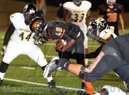 Thumbnail 3 in Gilmer vs. Pittsburg (UIL 3A Area Playoff) photogallery.