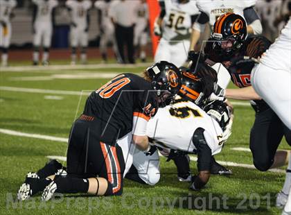 Thumbnail 3 in Gilmer vs. Pittsburg (UIL 3A Area Playoff) photogallery.